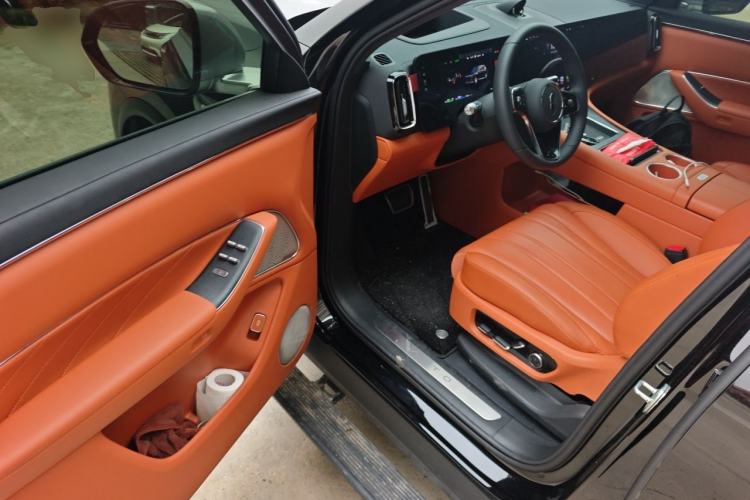 Used Hima AITO M8 2025 Extended-Range Max+ Version 53.4 kWh 6-Seater Edition Driver Seat