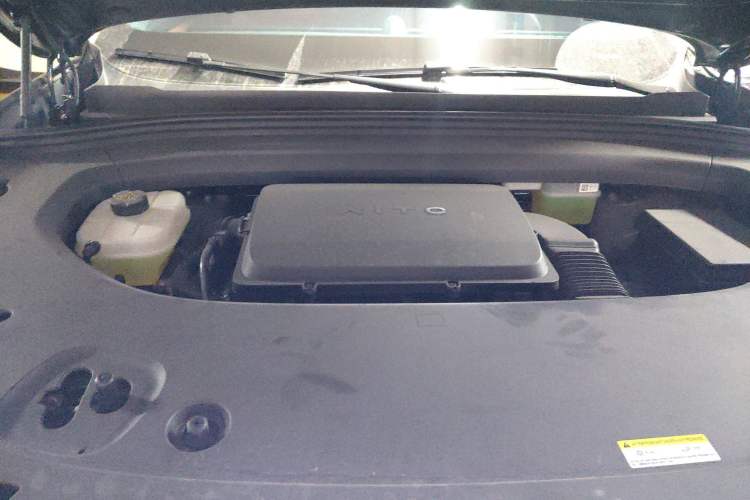 Used Hima AITO M8 2025 Extended-Range Max+ Version 53.4 kWh 6-Seater Edition Engine Bay