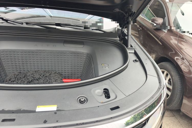 Used Hima AITO M8 2025 Model Pure Electric Max+ Six-Seater All-Wheel-Drive (896-line LiDAR) Engine Bay Left