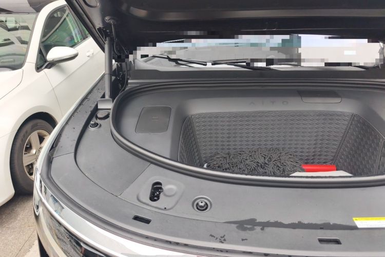 Used Hima AITO M8 2025 Model Pure Electric Max+ Six-Seater All-Wheel-Drive (896-line LiDAR) Engine Bay Right