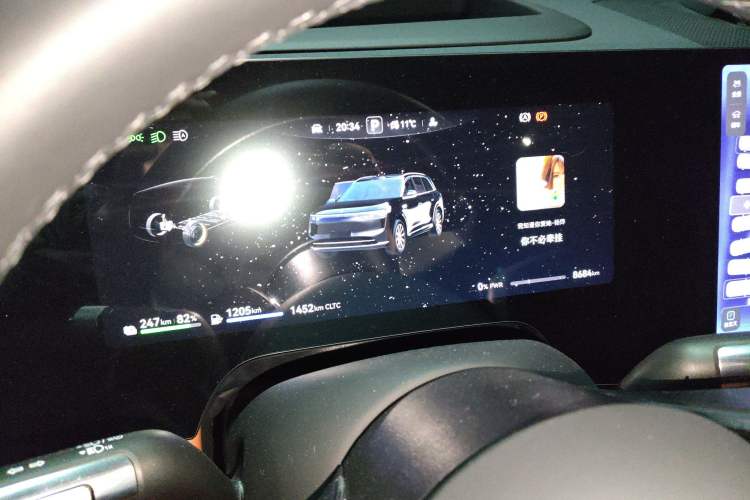 Used Hima AITO M8 2025 Extended-Range Max+ Version 53.4 kWh 6-Seater Edition Instrument Cluster