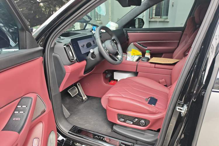 Used Hima AITO M8 2025 Model, Pure Electric Max+ Six-Seat Long-Range Version Left Front Seat
