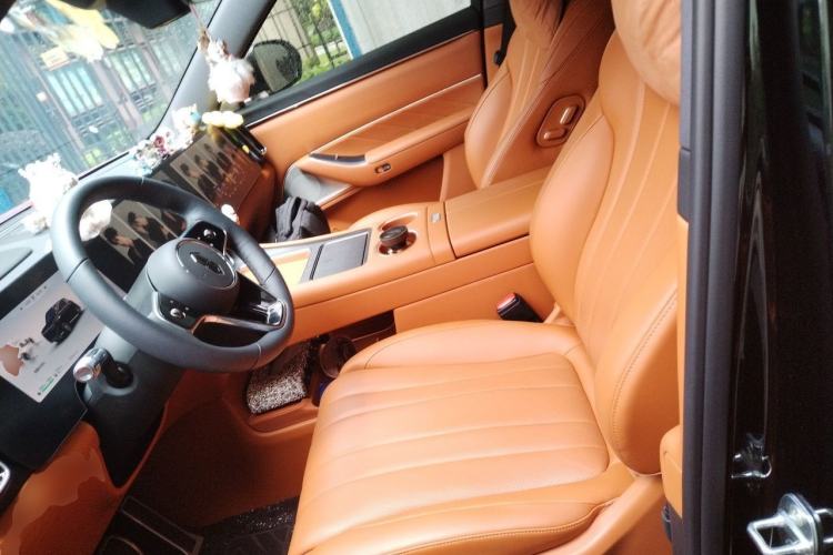 Used Hima AITO M8 2025 Extended-Range Max+ Version 53.4 kWh 5-Seater Edition Left Front Seat