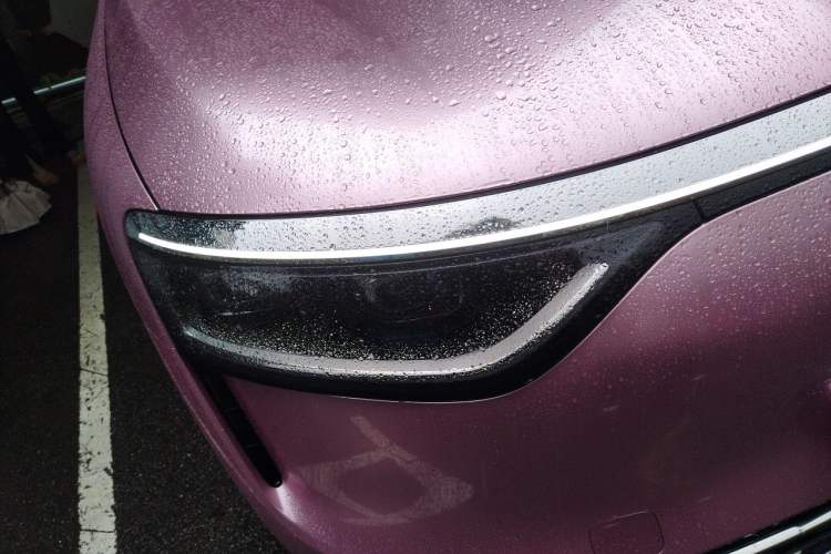 Used Hima AITO M8 2025 Extended-Range Max+ Version 53.4 kWh 5-Seater Edition Right Front Headlight