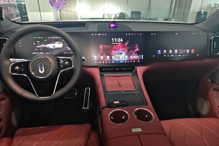 Used Hima AITO M8 2025 Extended-Range Max+ Version 53.4 kWh 5-Seater Edition Center Console
