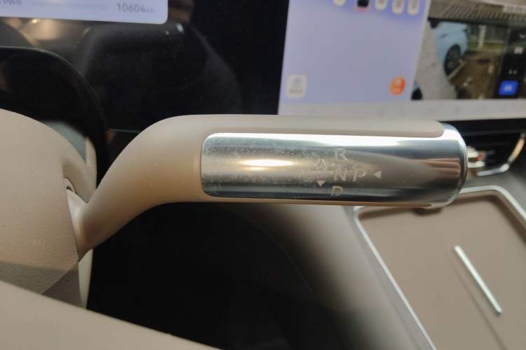 Used Hima AITO M8 2025 Model, Pure Electric Max+ Six-Seat Long-Range Version Gear Lever