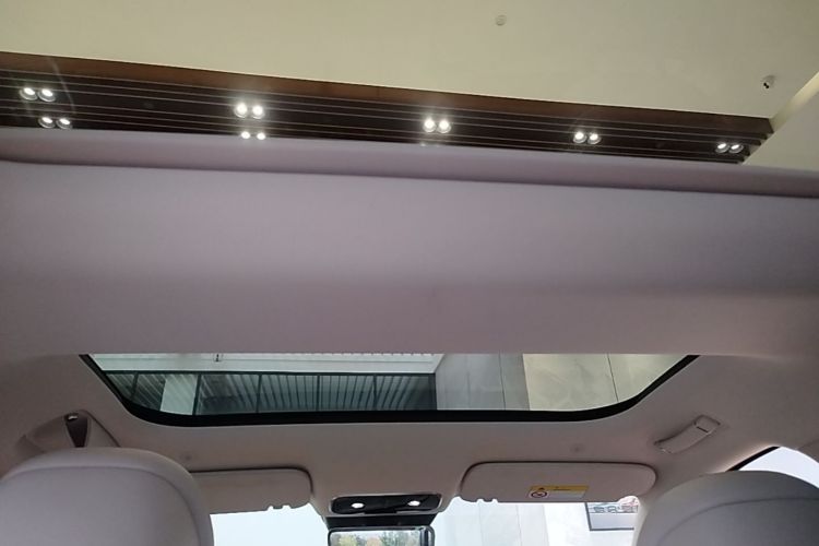 Used Hima AITO M8 2025 Extended-Range Max+ Version 53.4 kWh 5-Seater Edition Headliner