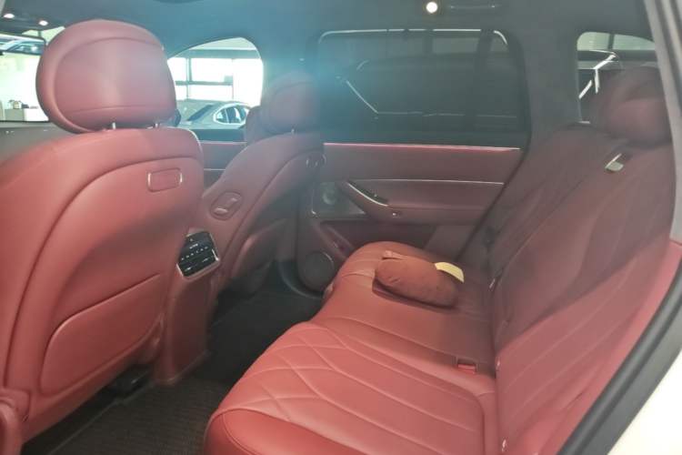 Used Hima AITO M8 2025 Extended-Range Max+ Version 53.4 kWh 5-Seater Edition Left Rear Seat