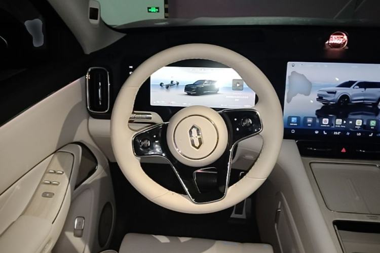 Used Hima AITO M8 2025 Extended-Range Max+ Version 53.4 kWh 6-Seater Edition Steering Wheel