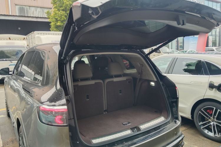 Used Hima AITO M8 2025 Model, Pure Electric Max+ Six-Seat Long-Range Version Trunk