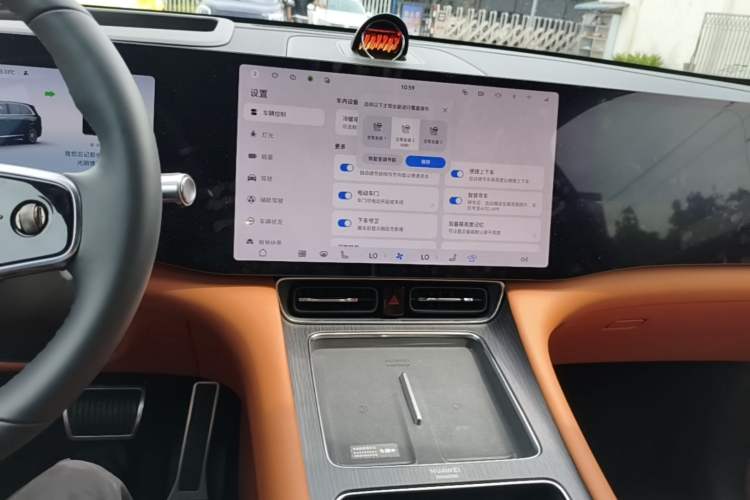 Used Hima AITO M8 2025 Extended-Range Ultra Version 53.4 kWh 6-Seater Edition Audio And AC Panel