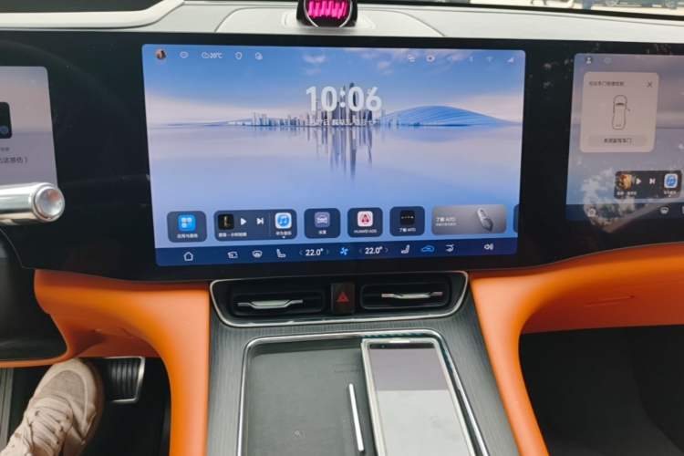Used Hima AITO M8 2025 Extended-Range Ultra Version 53.4 kWh 6-Seater Edition Audio And AC Panel