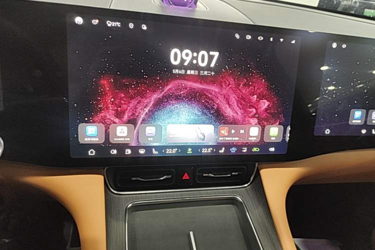 Used Hima AITO M8 2025 Extended-Range Ultra Version 53.4 kWh 6-Seater Edition Audio And AC Panel