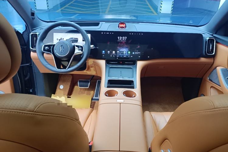 Used Hima AITO M8 2025 Extended-Range Max+ Version 53.4 kWh 6-Seater Edition Center Console