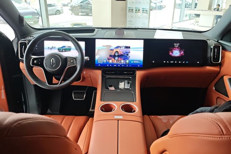 Used Hima AITO M8 2025 Extended-Range Ultra Version 53.4 kWh 6-Seater Edition Center Console