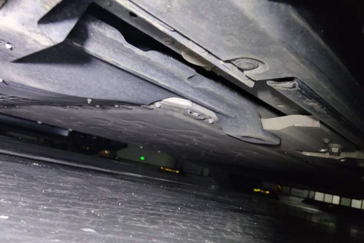 Used Hima AITO M8 2025 Extended-Range Max Version 37 kWh 5-Seater Chassis Front Left
