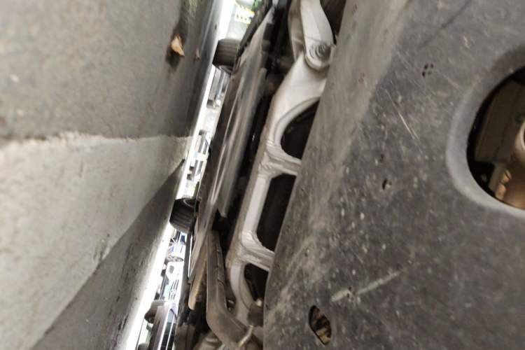 Used Hima AITO M8 2025 Extended-Range Ultra Version 53.4 kWh 6-Seater Edition Chassis Rear