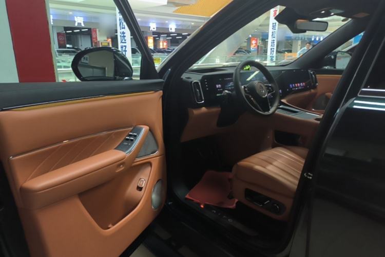 Used Hima AITO M8 2025 Extended-Range Ultra Version 53.4 kWh 6-Seater Edition Driver Seat