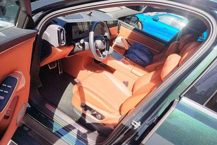 Used Hima AITO M8 2025 Extended-Range Ultra Version 53.4 kWh 6-Seater Edition Driver Seat