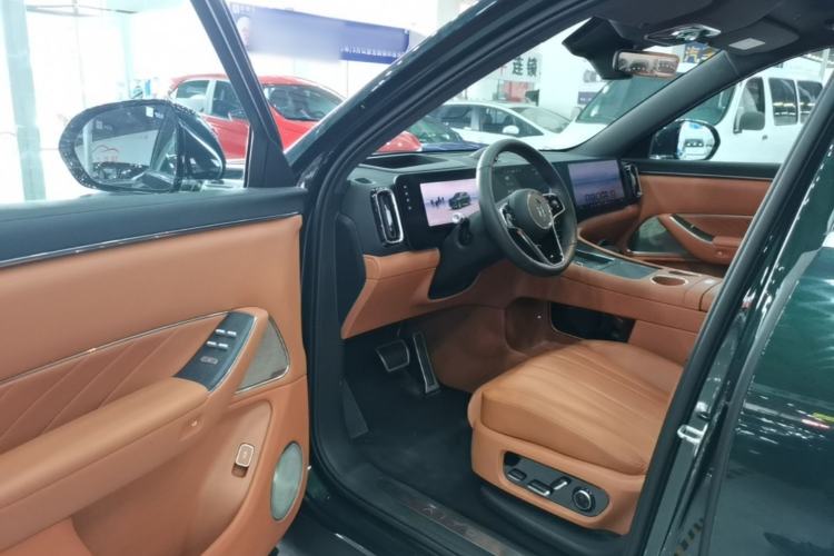 Used Hima AITO M8 2025 Extended-Range Ultra Version 53.4 kWh 6-Seater Edition Driver Seat