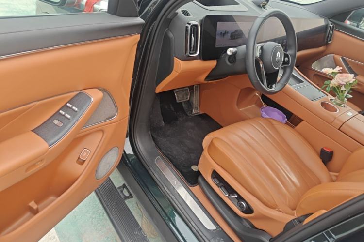 Used Hima AITO M8 2025 Extended-Range Max+ Version 53.4 kWh 6-Seater Edition Driver Seat