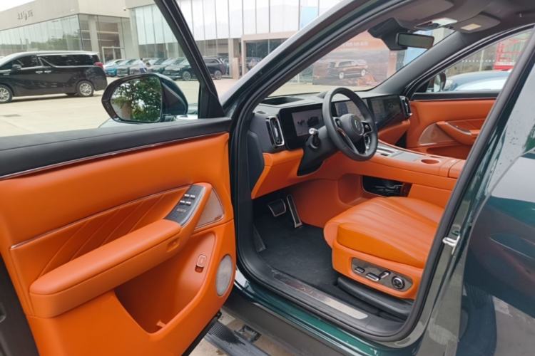 Used Hima AITO M8 2025 Extended-Range Ultra Version 53.4 kWh 6-Seater Edition Driver Seat