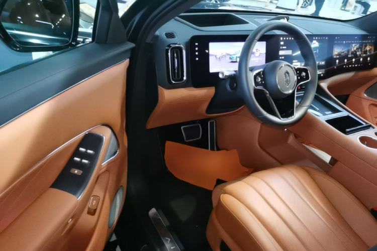 Used Hima AITO M8 2025 Extended-Range Ultra Version 53.4 kWh 6-Seater Edition Driver Seat