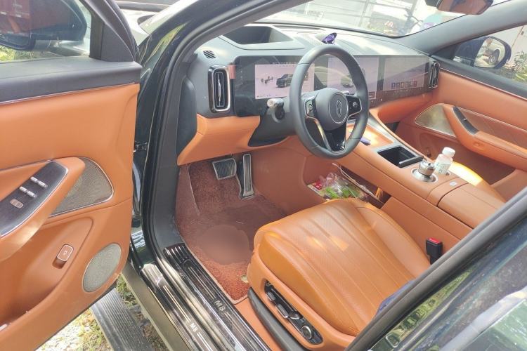 Used Hima AITO M8 2025 Extended-Range Max+ Version 53.4 kWh 6-Seater Edition Driver Seat