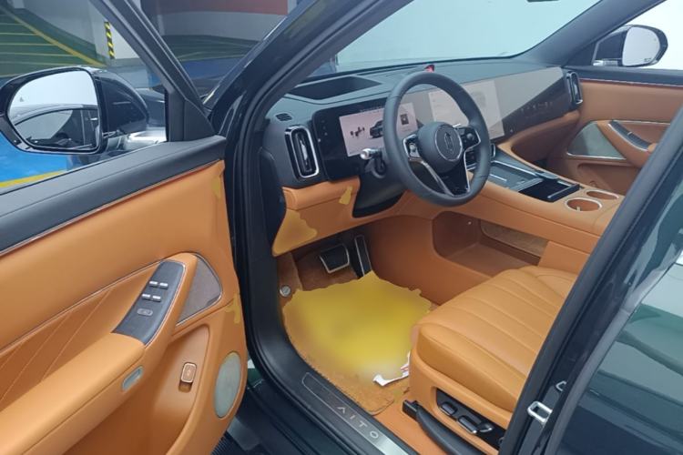 Used Hima AITO M8 2025 Extended-Range Max+ Version 53.4 kWh 6-Seater Edition Driver Seat