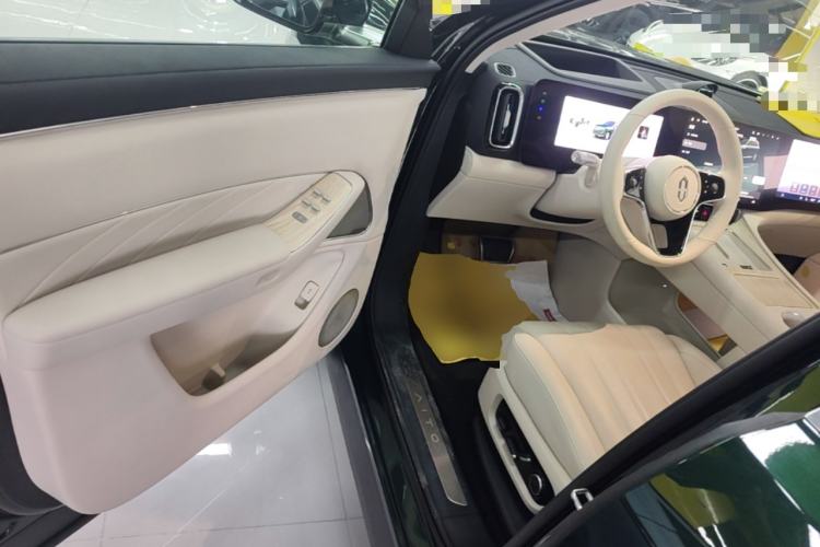 Used Hima AITO M8 2025 Extended-Range Max+ Version 53.4 kWh 6-Seater Edition Driver Seat