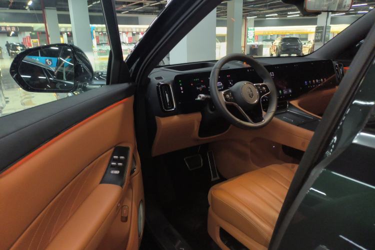 Used Hima AITO M8 2025 Extended-Range Ultra Version 53.4 kWh 6-Seater Edition Driver Seat