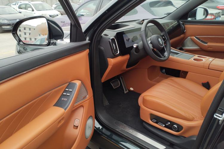 Used Hima AITO M8 2025 Extended-Range Ultra Version 53.4 kWh 6-Seater Edition Driver Seat
