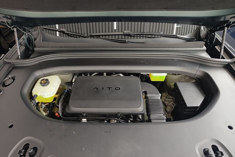 Used Hima AITO M8 2025 Extended-Range Ultra Version 53.4 kWh 6-Seater Edition Engine Bay