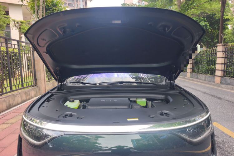 Used Hima AITO M8 2025 Extended-Range Max+ Version 53.4 kWh 6-Seater Edition Engine Bay