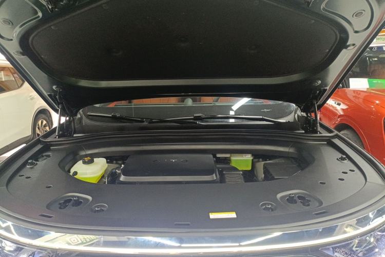 Used Hima AITO M8 2025 Extended-Range Ultra Version 53.4 kWh 6-Seater Edition Engine Bay