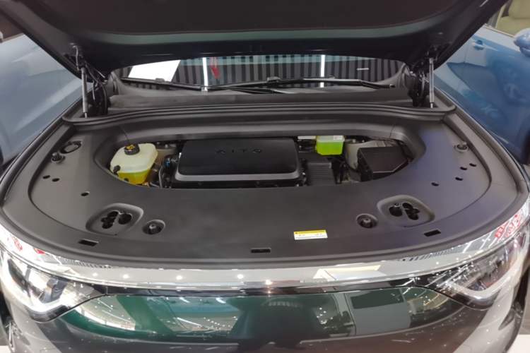 Used Hima AITO M8 2025 Extended-Range Max+ Version 53.4 kWh 5-Seater Edition Engine Bay