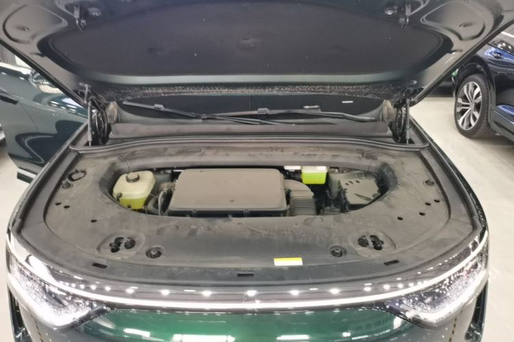 Used Hima AITO M8 2025 Extended-Range Ultra Version 53.4 kWh 6-Seater Edition Engine Bay