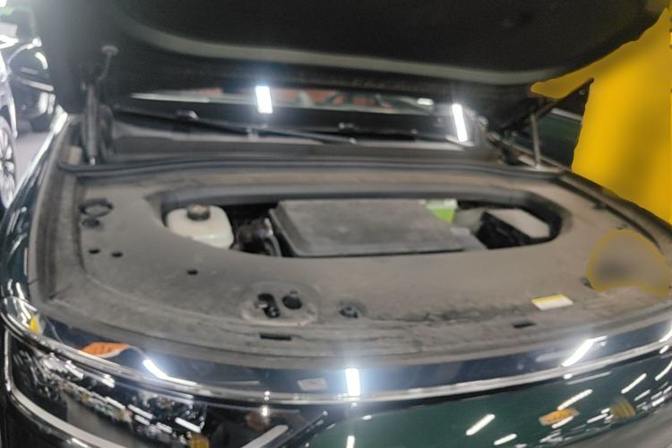 Used Hima AITO M8 2025 Extended-Range Ultra Version 53.4 kWh 6-Seater Edition Engine Bay