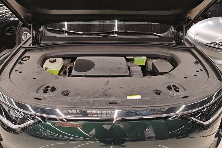 Used Hima AITO M8 2025 Extended-Range Ultra Version 53.4 kWh 6-Seater Edition Engine Bay