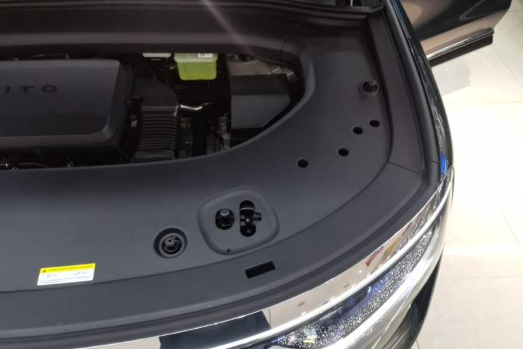 Used Hima AITO M8 2025 Extended-Range Ultra Version 53.4 kWh 6-Seater Edition Engine Bay Left