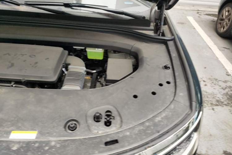 Used Hima AITO M8 2025 Extended-Range Ultra Version 53.4 kWh 6-Seater Edition Engine Bay Left