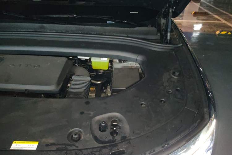 Used Hima AITO M8 2025 Extended-Range Max+ Version 53.4 kWh 6-Seater Edition Engine Bay Left