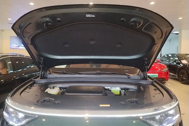 Used Hima AITO M8 2025 Extended-Range Ultra Version 53.4 kWh 6-Seater Edition Engine Bay