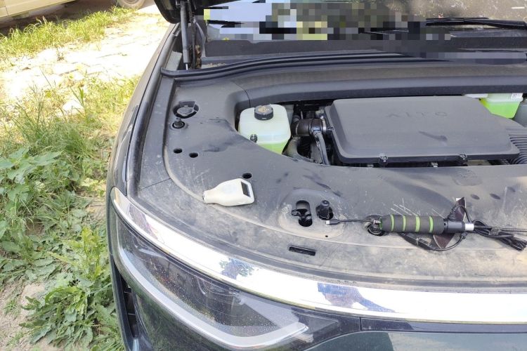 Used Hima AITO M8 2025 Extended-Range Max+ Version 53.4 kWh 6-Seater Edition Engine Bay Right