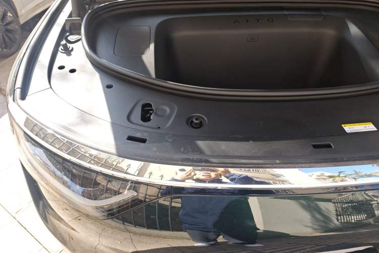 Used Hima AITO M8 2025 Model, Pure Electric Max+ Six-Seat Long-Range Version Engine Bay Right