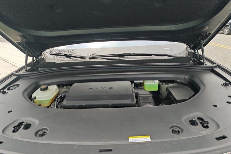 Used Hima AITO M8 2025 Extended-Range Ultra Version 53.4 kWh 6-Seater Edition Engine Bay