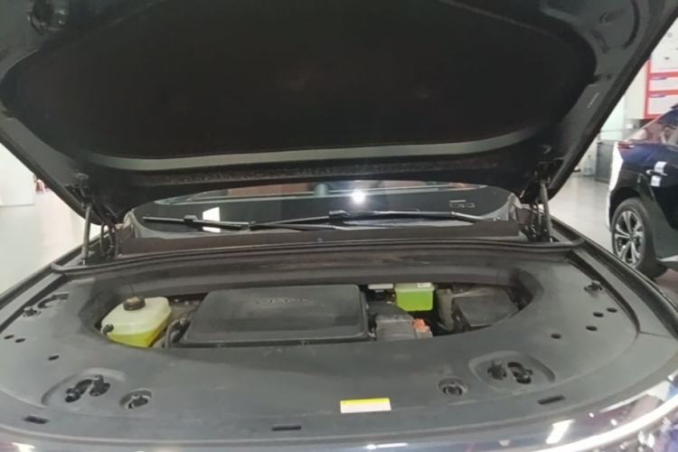 Used Hima AITO M8 2025 Extended-Range Ultra Version 53.4 kWh 6-Seater Edition Engine Bay