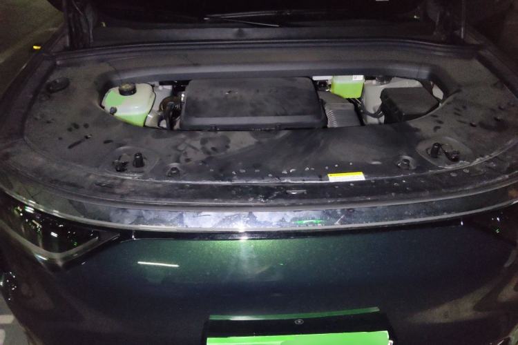 Used Hima AITO M8 2025 Extended-Range Max Version 37 kWh 5-Seater Engine Bay