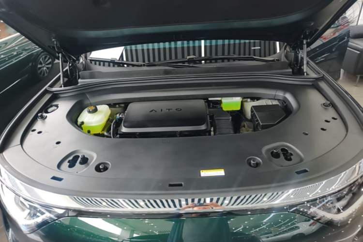 Used Hima AITO M8 2025 Extended-Range Max+ Version 53.4 kWh 6-Seater Edition Engine Bay
