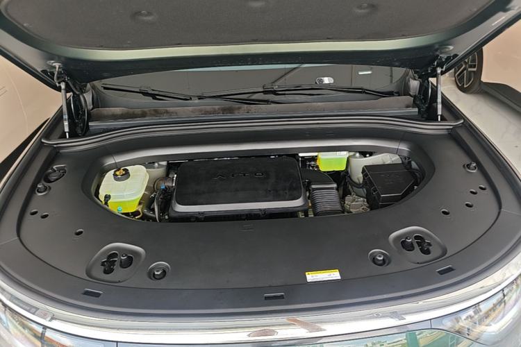 Used Hima AITO M8 2025 Extended-Range Ultra Version 53.4 kWh 6-Seater Edition Engine Bay